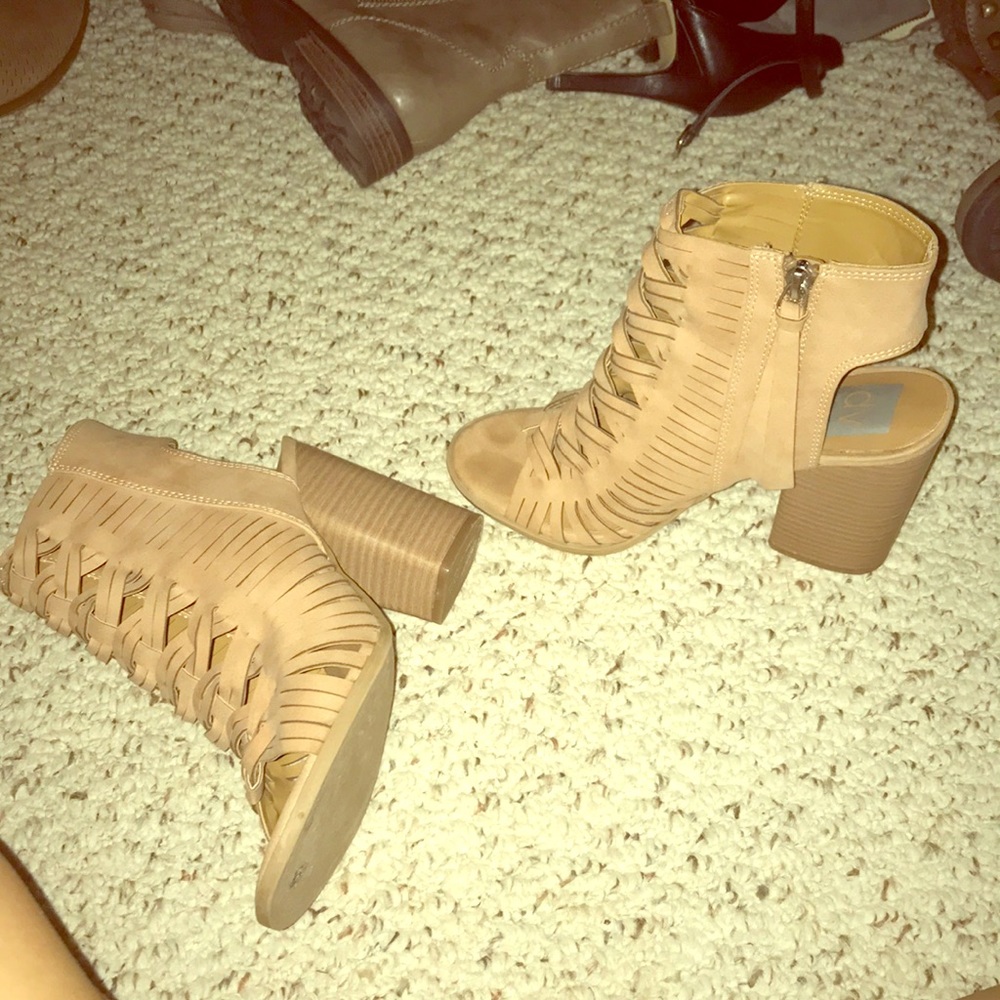 Tan Wedges